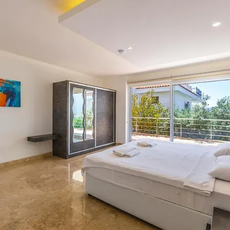 Βίλα Luxury Very Close To Beach, Amazing Sea Views, Heated Salt-water Pool