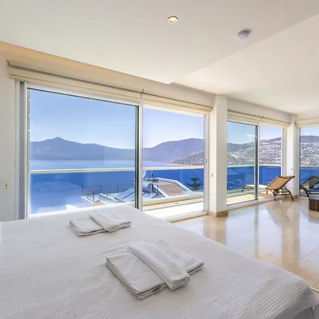 Villa Luxury Very Close To Beach, Amazing Sea Views, Heated Salt-water Pool