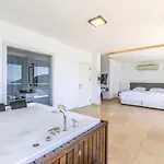 Villa Luxury Very Close To Beach, Amazing Sea Views, Heated Salt-water Pool