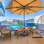 Luxury Very Close To Beach, Amazing Sea Views, Heated Salt-water Pool Villa Kaş