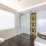 Villa Luxury Very Close To Beach, Amazing Sea Views, Heated Salt-water Pool