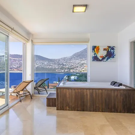 Luxury Very Close To Beach, Amazing Sea Views, Heated Salt-water Pool Kas
