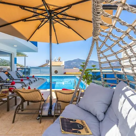 Luxury Very Close To Beach, Amazing Sea Views, Heated Salt-water Pool Villa