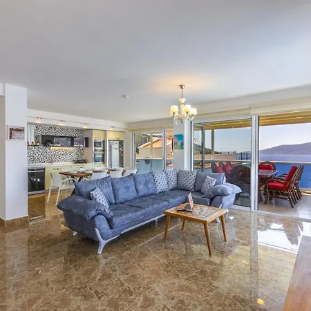 Luxury Very Close To Beach, Amazing Sea Views, Heated Salt-water Pool Villa *
