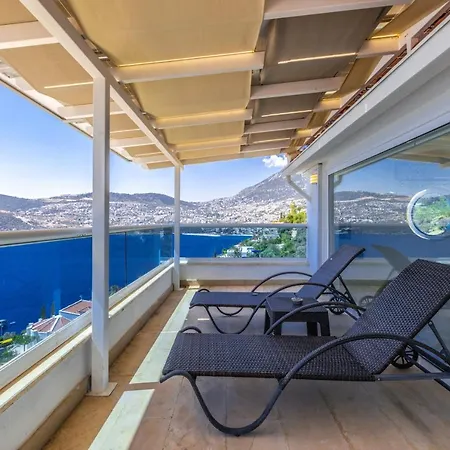 Luxury Very Close To Beach, Amazing Sea Views, Heated Salt-water Pool