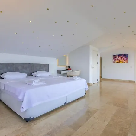 Luxury Very Close To Beach, Amazing Sea Views, Heated Salt-water Pool * Kas