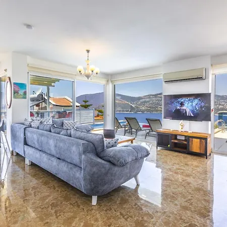 Luxury Very Close To Beach, Amazing Sea Views, Heated Salt-water Pool Villa