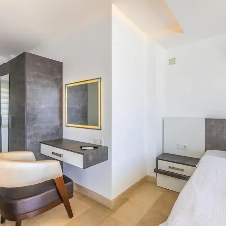 Luxury Very Close To Beach, Amazing Sea Views, Heated Salt-water Pool * Kas